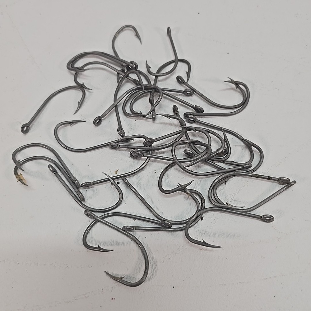Lot‎ Of 35 Straight Shank Offset Hooks